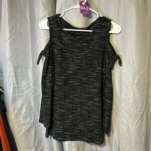 Lucky Brand Long Sleeve Cold Shoulder Ribbed Top Large